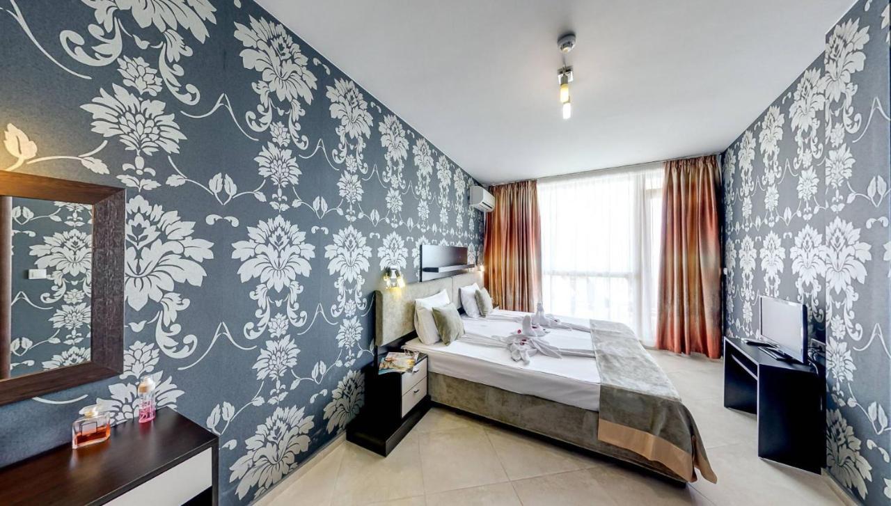 Briz Aparthotel 3*