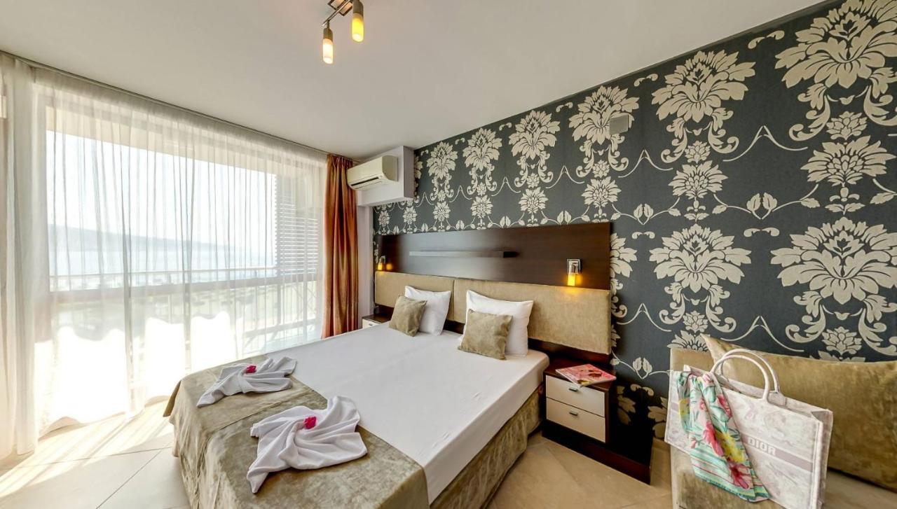 Aparthotel Briz 3*