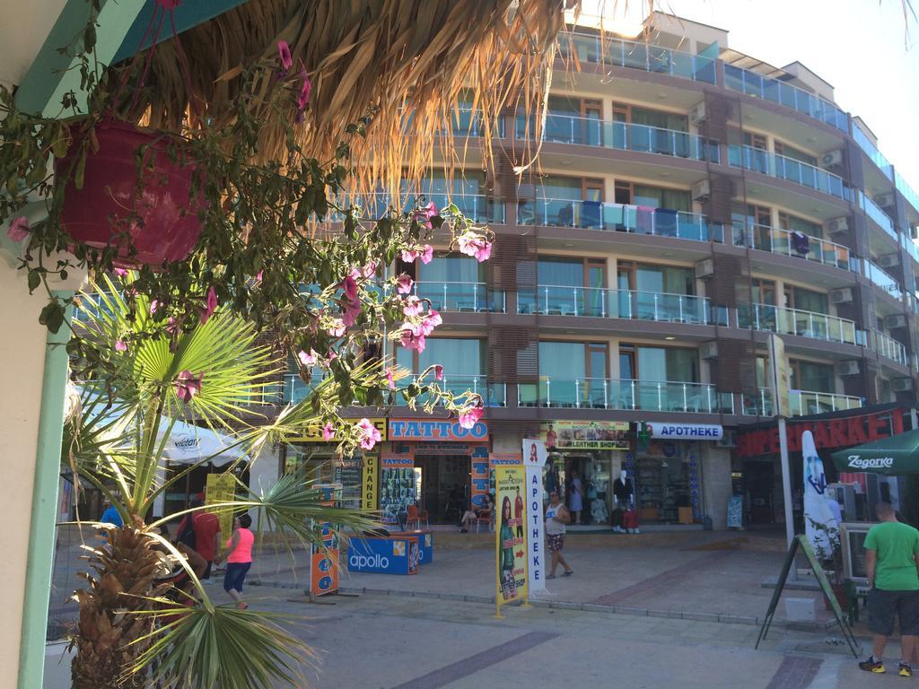 Aparthotel Briz 3*